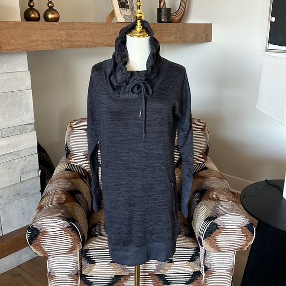 Athleta Sport It Dress - Picture 2 of 8